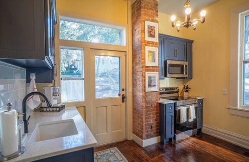 Summerville Apartment | Allergy-friendly, historic home
