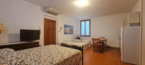 Civitella in Val di Chiana House | ALLOGGIO GLI SCOIATTOLI