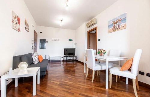 Fiumicino Apartment | Alloggio turistico Leonardo Home- Fiumicino Airport, 2m in treno- Rome, 20m in treno- Fiera, 2m in treno