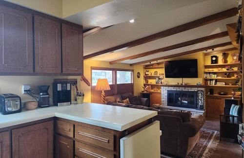 Rochester House | Alloro Home/2 BR Neighborhood Home, 1 mi to Mayo Clinic