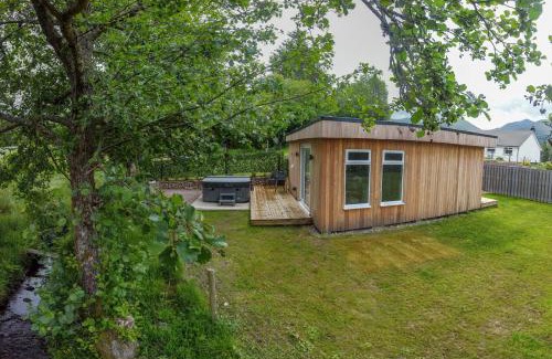Roybridge Apartment | Allt Mor Rentals - Chalet with hot tub, And Studio Apartment no hot tub