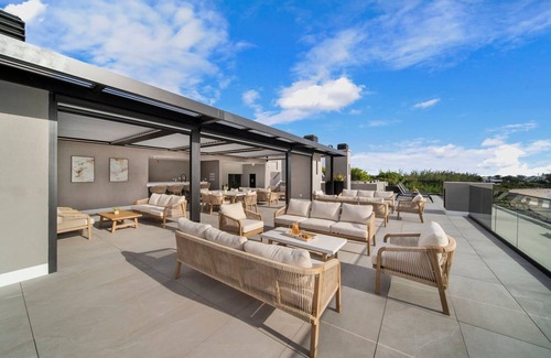 Brighton Villa | Allure 501 Summary: W