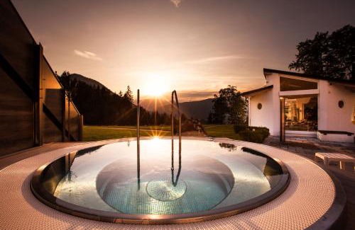 Schoenau am Koenigssee Hotel | Alm- & Wellnesshotel Alpenhof