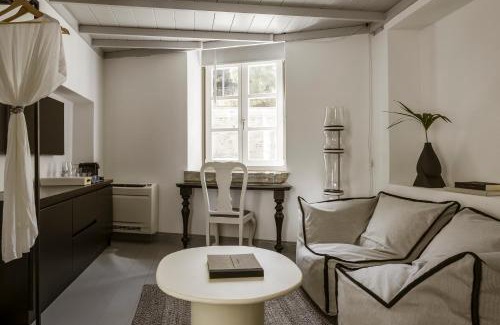 Ermoupoli Hotel | Alma Syros