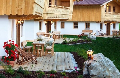Ramsau bei Berchtesgaden House | Almchalet Jagd-Stub'n, 1-6 Personen, 107 qm, Dusche/WC + Bad/WC, Balkon+Terrasse, TV, W-LAN, Wärmekabine, 3 Schlafzimmer