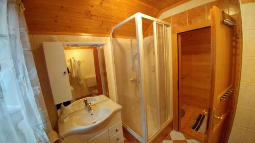 Bodensdorf House | Almchalet Orter In Treffen Am Ossiacher See