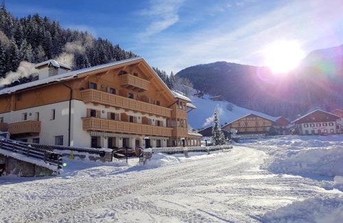 Sarentino Hotel | Almhotel Bergerhof