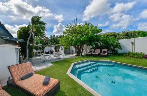Oranjestad Bed & Breakfast | Aloe B&B