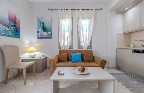 Platanes Ski Chalet | Aloe,pool,near beach & amenities no car needed