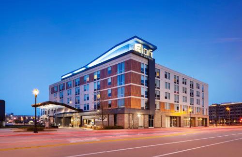 Westown Hotel | aloft Hotel Milwaukee Downtown