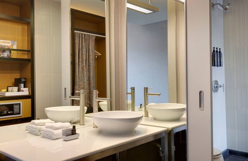 Westown Hotel | Aloft Milwaukee Downtown