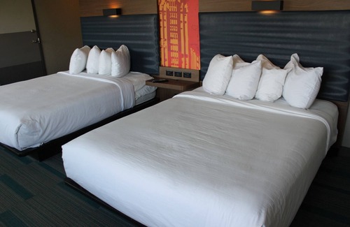 Lakefront Hotel | Aloft Syracuse Inner Harbor