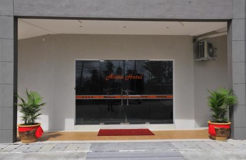 Kampung Tebing Rabak Hotel | Aloha Hotel