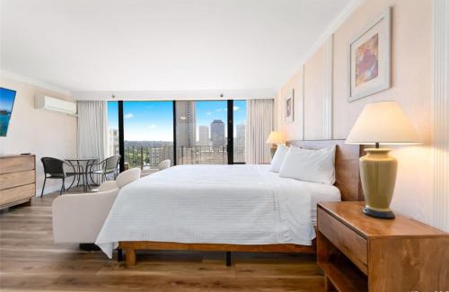 Waikiki Apartment | Aloha Seaside Vacations 4 Star Wyndham Resort 1803 Waikiki