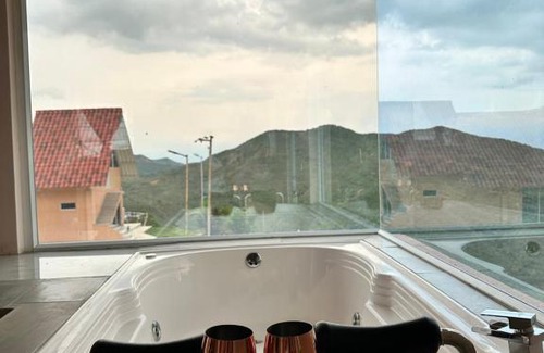 Yotoco Ski Chalet | Alojamiento en Lago Calima, chalets de montaña con piscina y jacuzzi