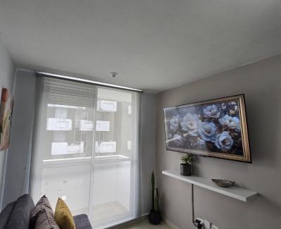 Armenia Apartment | Alojamiento Familiar para 17 - A 5min del Aeropuerto - Con Piscina - By Molca Travel