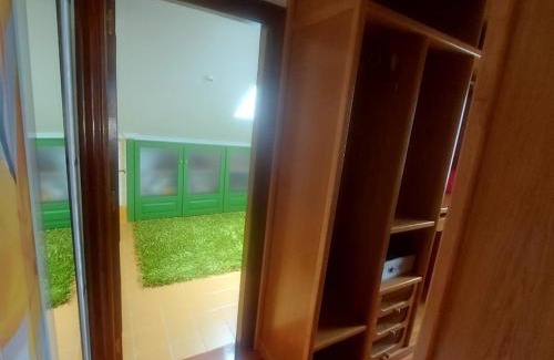 Torrelavega House | Alojamientos Marte habitacion con baño