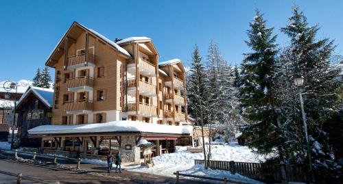 La Clusaz Hotel | Alp'Hotel