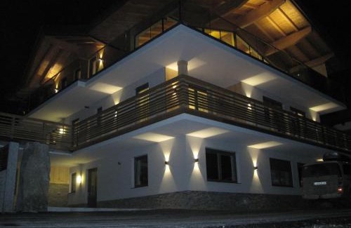 Hippach Apartment | Alpenchalet Zillertal