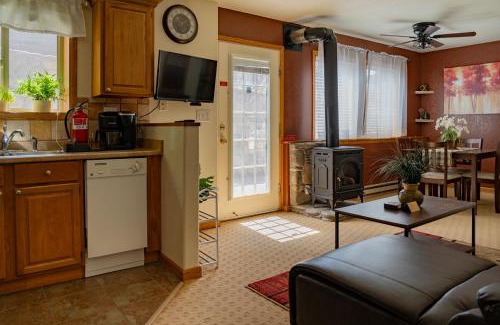 Ouray House | Alpenglow One Bedroom One Bath – A18