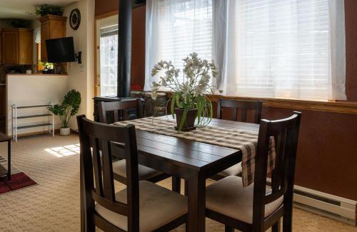 Ouray House | Alpenglow One Bedroom One Bath – A18