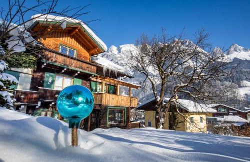 Werfen Apartment | Alpenrelax Haus Weidmannsheil wohnen im romantischen Forsthaus