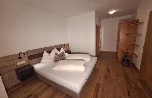Racines Hotel | Alpenspitz Appartements - Garni - B&B