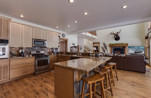 Alpine Northwest House | Alpine Airspace