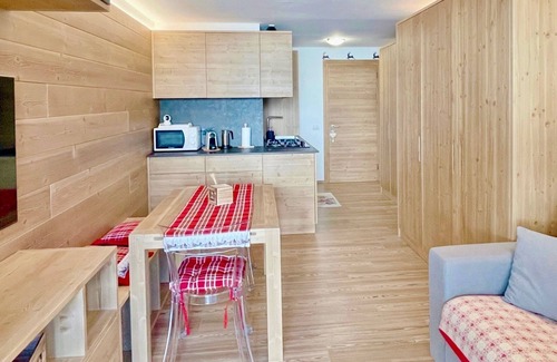 Campodolcino Apartment | Alpine Apartment beautiful one-bedroom apartment with a view