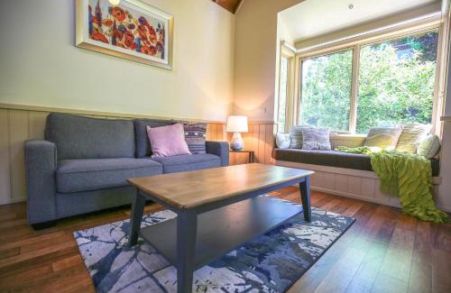 Harrietville House | Alpine Arnica Cottage 2