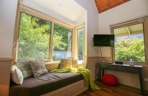 Harrietville House | Alpine Arnica Cottage 2