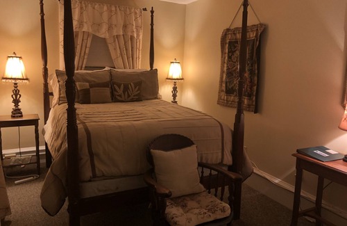 Vernon Bed & Breakfast | Alpine Haus Bed & Breakfast Inn