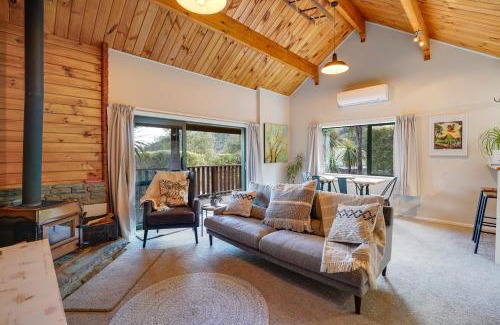 Closeburn House | Alpine Hideaway - 3 Bedroom