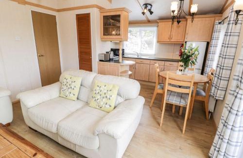 Rhyd-y-foel House | Alpine Lodge