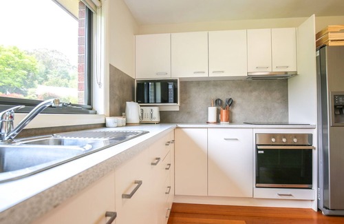 Bright House | Alpine Nest - sunny retreat close to town