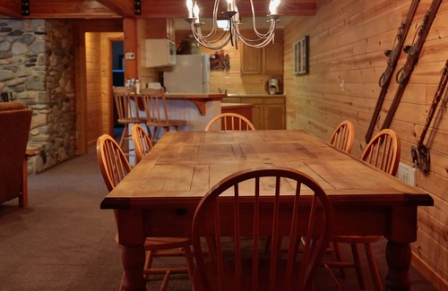 Leavenworth House | Alpine Pension ~ Riverfront, Hot tub, Giant Game Room ~ 1 mile from town!