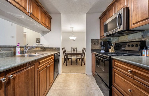 East Kootenay Apartment | Alpine Retreat | Pool | Hot Tub | Affordable