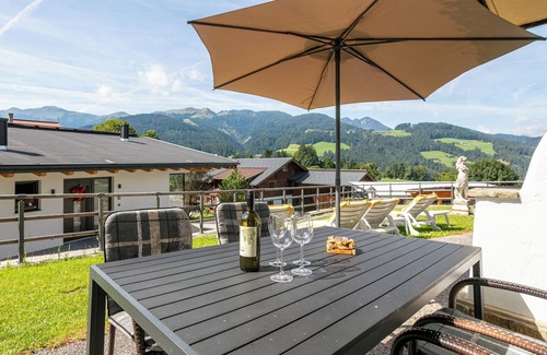 Muhlthal Apartment | Alpine retreat – ski bus at your doorstep