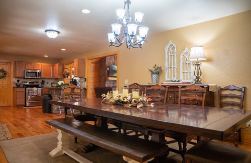 Sautee Nacoochee Cabin | Alpine River Escape - Secluded Chattahoochee Riverfront Luxury Log Cabin 5BR 4BA