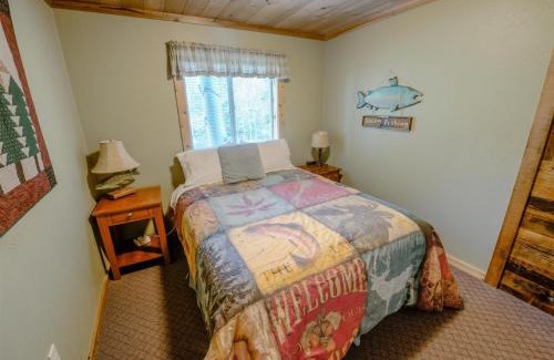 Lazy Acres House | Alpine Star Lodge