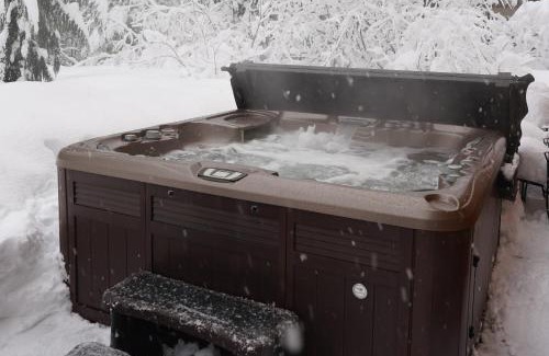 Hyak House | Alpine Trails Lodge