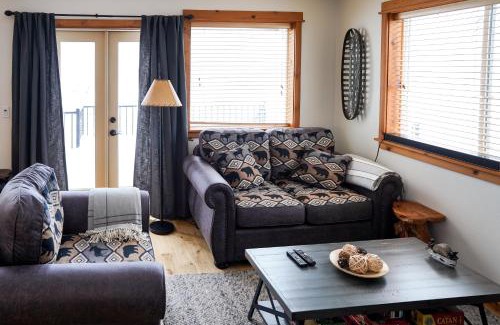 Hyak House | Alpine Trails Lodge