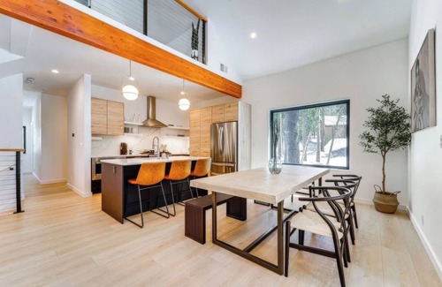 Soda Springs House | Alpine Work + Play/Donner Summit EV Hot Tub