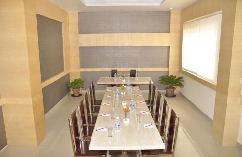 Krishnagiri Hotel | Alps Residency - A Bergamont Hotel, Krishnagiri