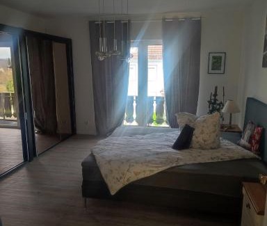 Schieder-Schwalenberg Apartment | Altes Forsthaus Penthouse & Fachwerkstübchen für Monteure und Firmen am Schiedersee