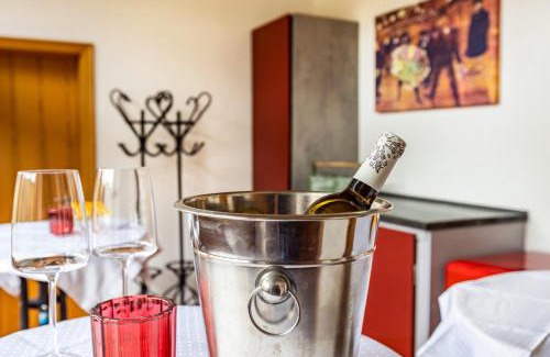 Urach House | Altes Pfarrhaus