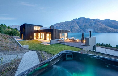 Queenstown House | Altitude Luxury - Hosted by NZSIR Luxury Rental Homes