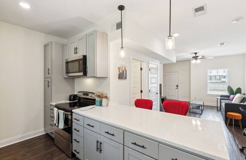 Clarksville Apartment | Alto C4 I Luxurious & Spacious I Pool