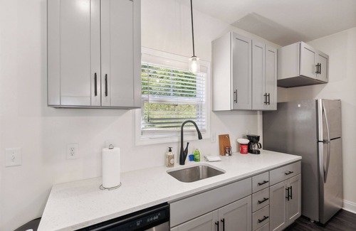 Clarksville Apartment | Alto C4 I Luxurious & Spacious I Pool