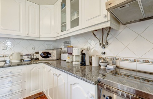 Altura House | Altura Prime-Villa w/Private Pool 500m from Beach